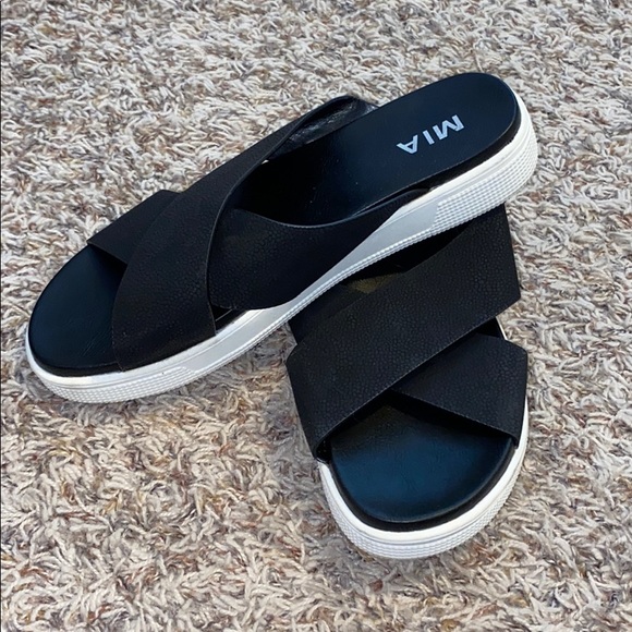 MIA platform slides - Picture 2 of 4